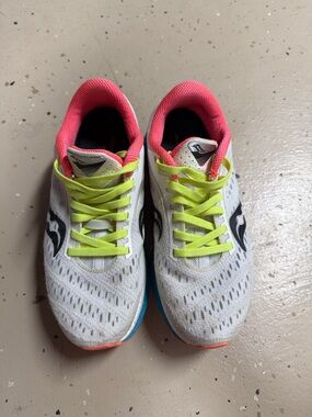 Saucony White endorphin Running Shoes with Neon Yellow Laces